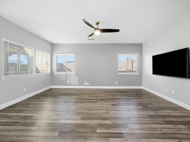 Building Photo - 701 Presidio St