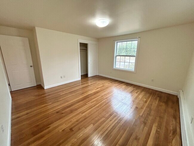 Building Photo - 75 Marlboro Rd