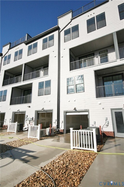 Building Photo - 13226 Coalfield Station Ln