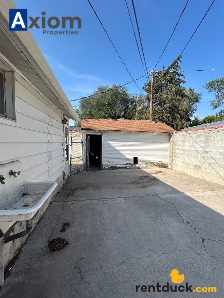 Building Photo - 1248 E Lewis-