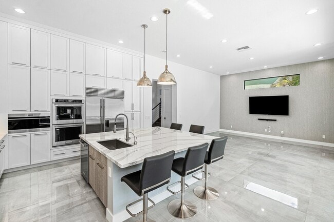 Building Photo - 9006 Dulcetto Ct