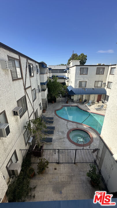 Building Photo - 18530 Hatteras St