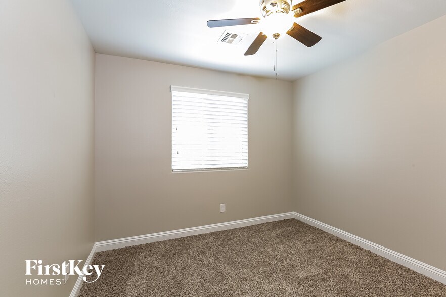 Building Photo - 6753 Crystal Run Ln