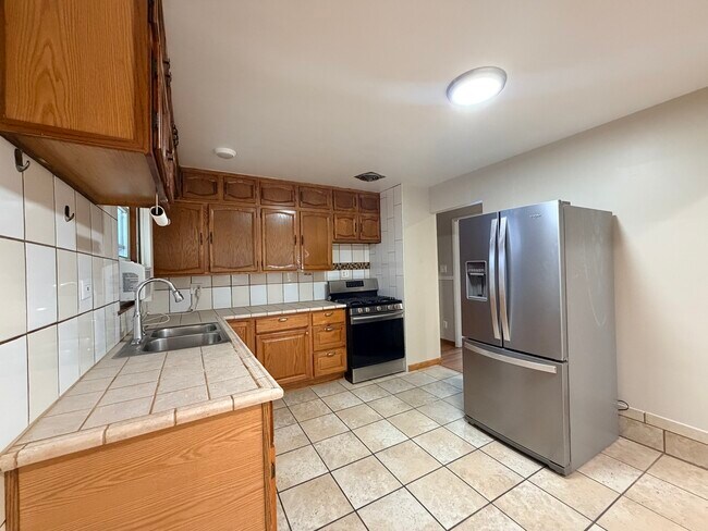 Building Photo - 3507 S 53rd Ave