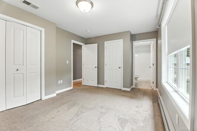Building Photo - 221 Griffin Rd