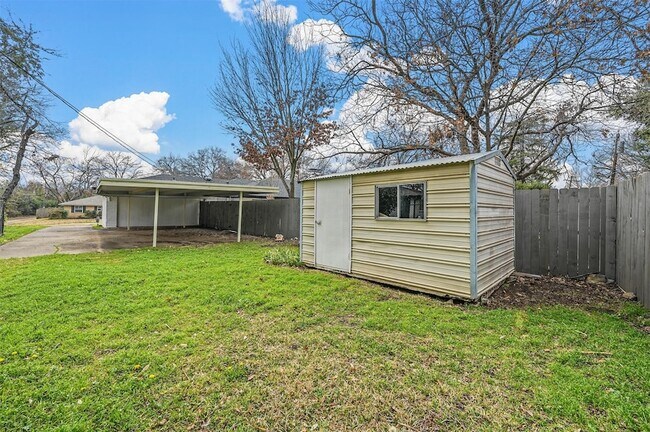 Building Photo - 12412 Veronica Rd
