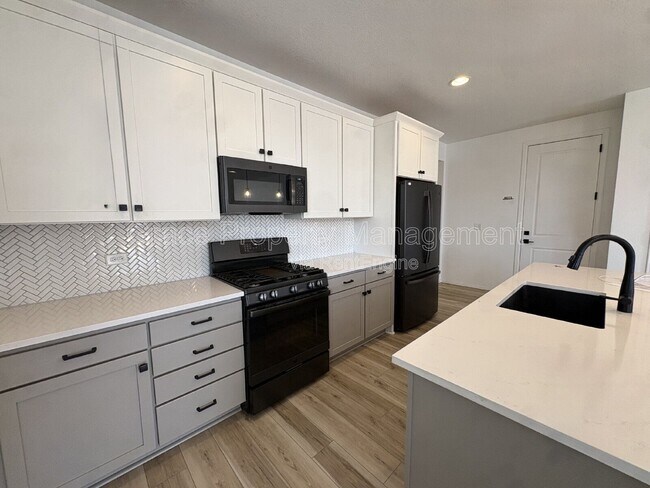 Building Photo - 18954 E 97th Pl