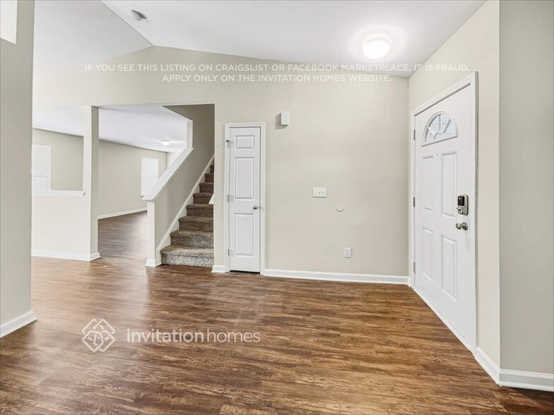 Building Photo - 3940 Laurel Glen Dr