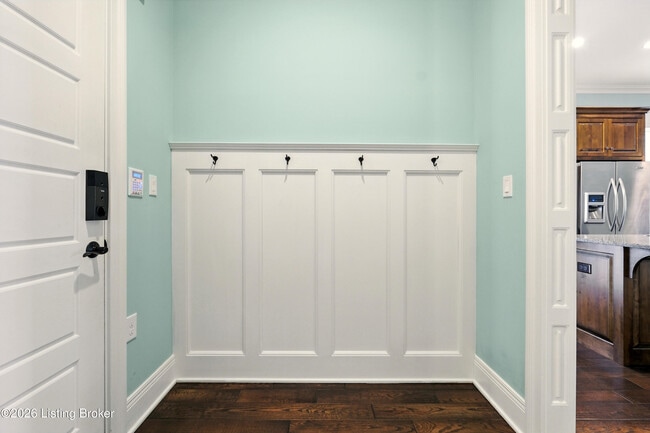 Building Photo - 10910 Kings Crown Dr