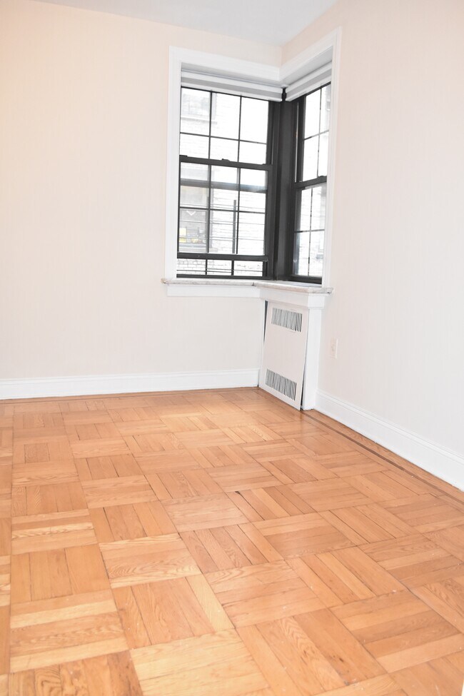 Building Photo - 570 Fort Washington Ave