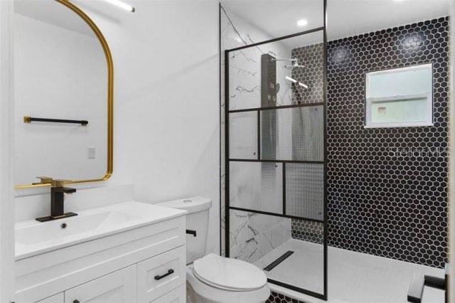 Building Photo - 216 Jean St