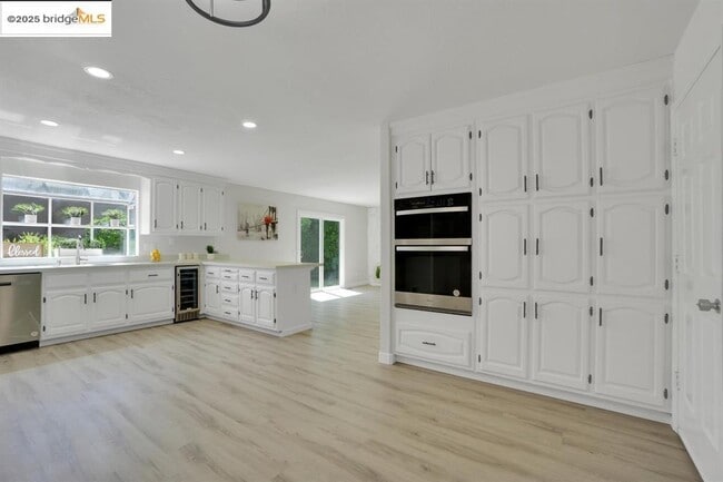 Building Photo - 2490 Ponte Mira Way