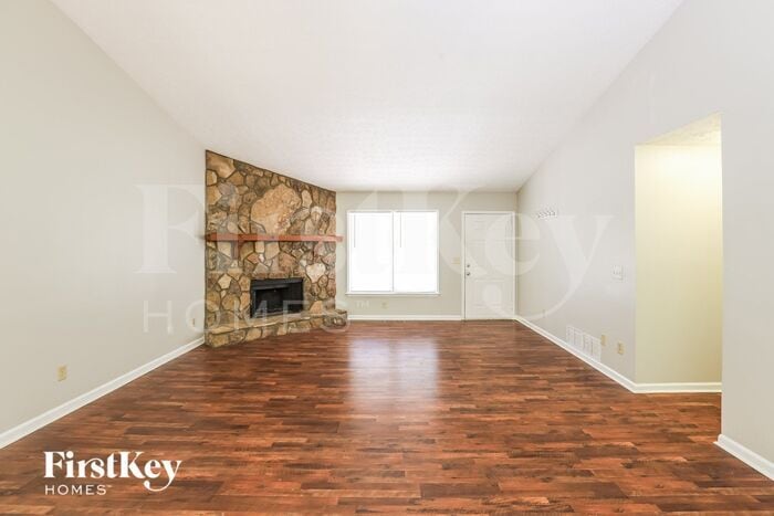 Building Photo - 3352 Gus Robinson Rd