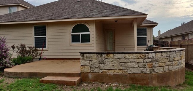 Building Photo - 309 Riverine Way