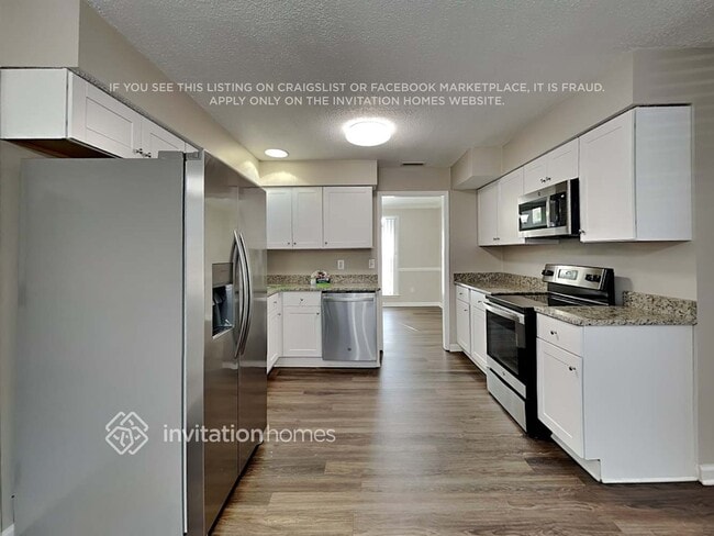 Building Photo - 123 Woodvale Dr