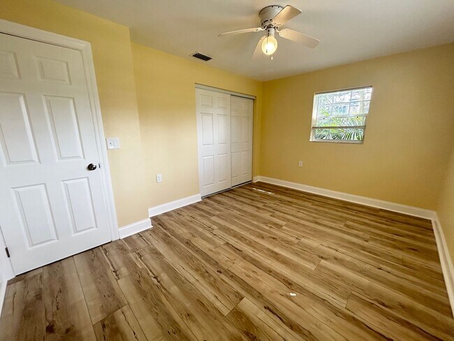 Building Photo - Remodeled 3 bedroom 2 bath Home in NE St Pete