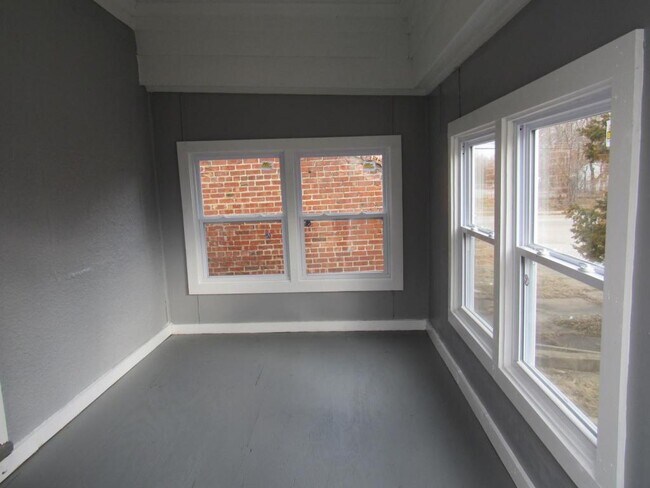Building Photo - 2440 East 67th Terrace