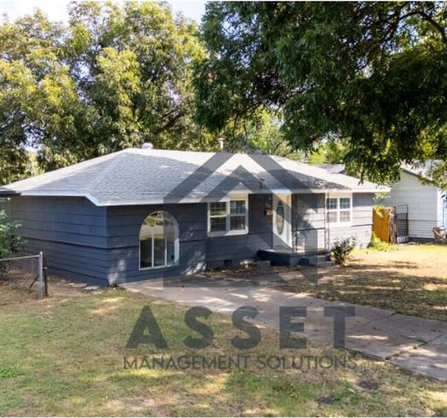 Building Photo - 4 Bedroom Available for Lease & Rent to Own!