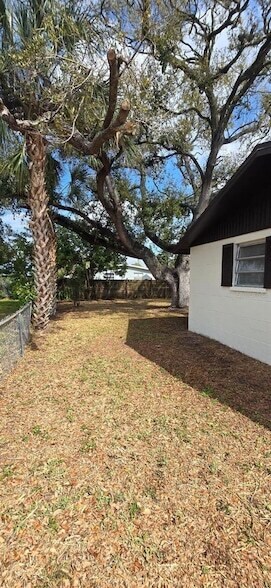 Building Photo - 36 Tulane Rd