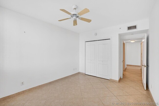 Building Photo - 2100 N Ocean Blvd