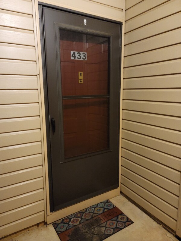 Building Photo - 433 Danbury Ln