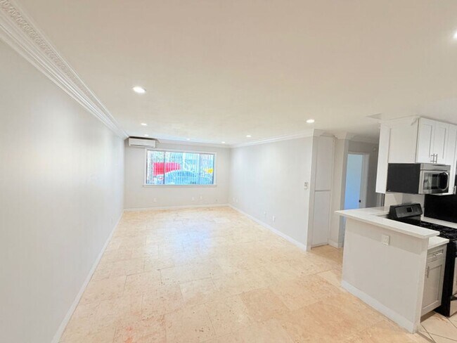 Interior Photo - The Crescent at Memory Park