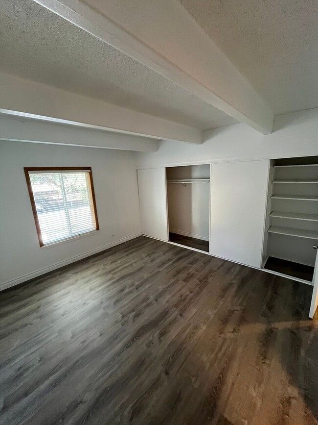 Building Photo - 2 Bedroom Condo in Denver