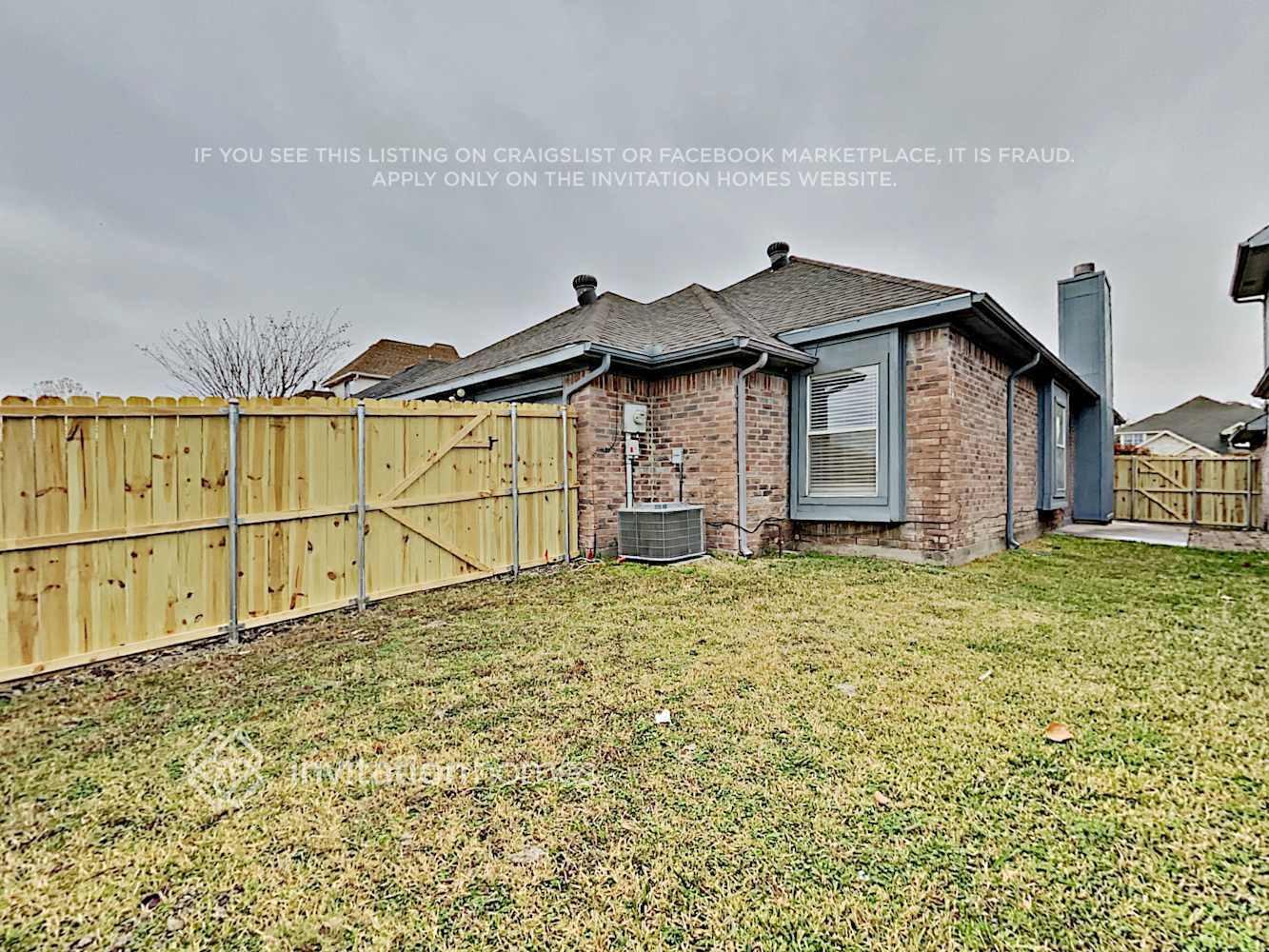 Building Photo - 2401 Baretta Dr