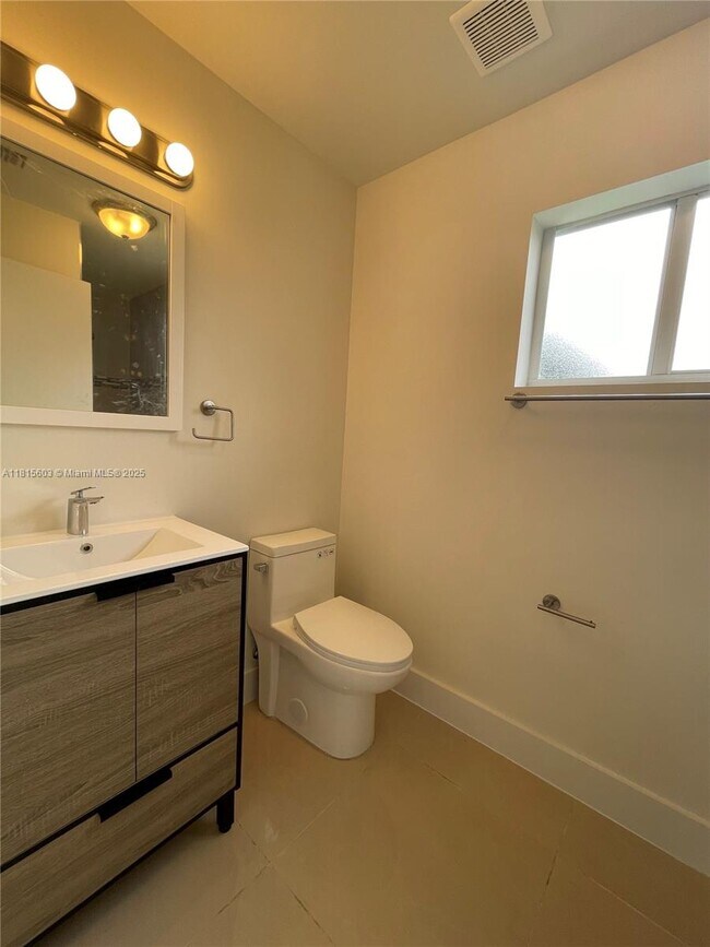 Building Photo - 385 NW 82nd Terrace