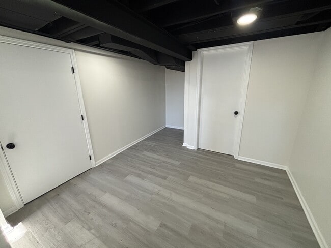 Building Photo - 354 Taney St