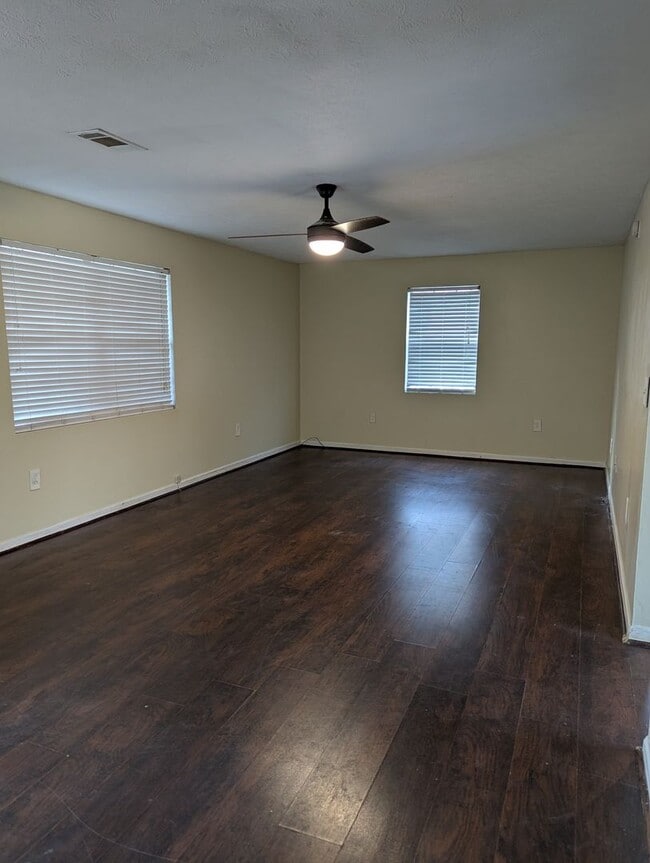 Building Photo - Coming Soon! Charming 3br 1ba in the country ** Rent Special**