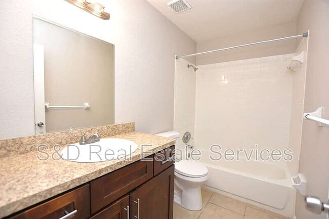 Building Photo - 1139 Mercury Dr W