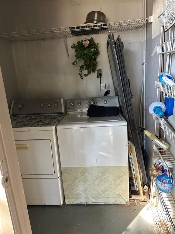 Building Photo - 2541 Oak Park Way