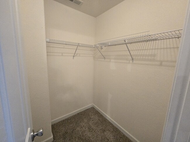 Building Photo - 2009 Breck Ave