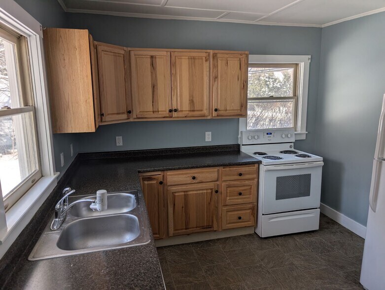 Kitchen - 353 N State St