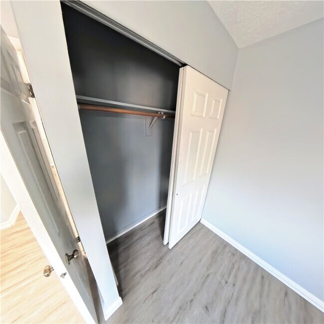 Building Photo - 14 Atkinson St