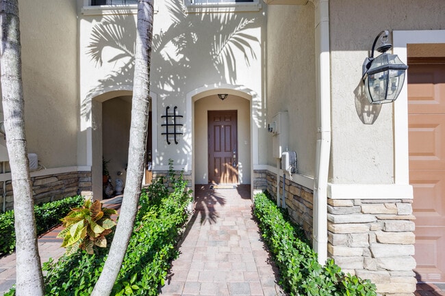 Building Photo - 5636 NW 58th Ln