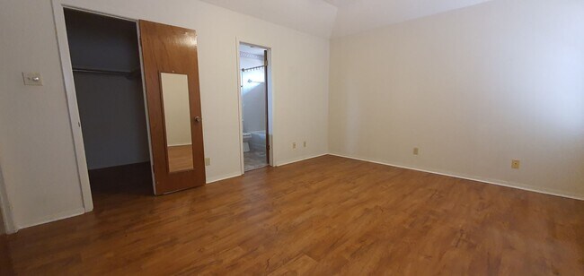 Building Photo - Spacious 2 bedroom 2 bath townhome COMING ...