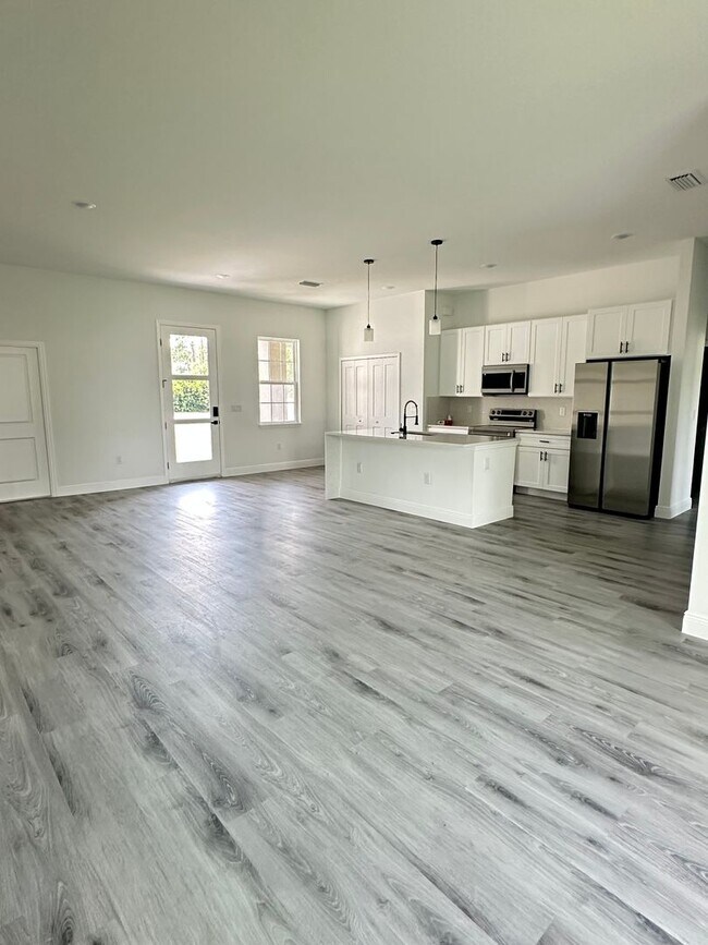 Building Photo - 13015 SW 76th Ct
