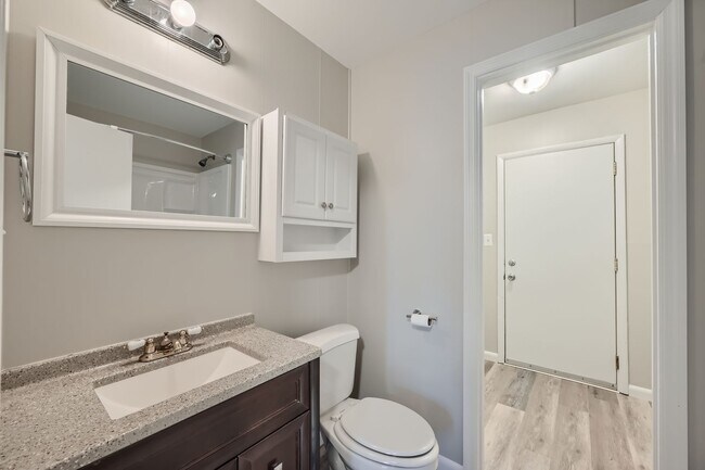 Building Photo - 601 Boxelder Dr