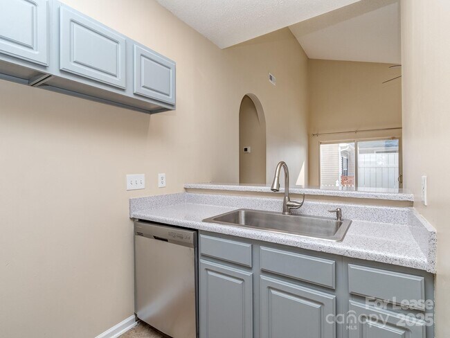 Building Photo - 6213 Derryfield Dr