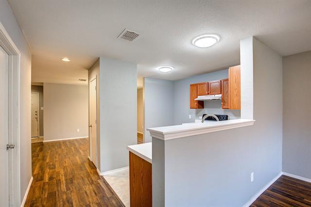 Building Photo - 705 Poncho Ln