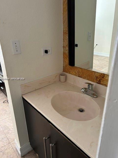 Building Photo - 1500 Bay Rd