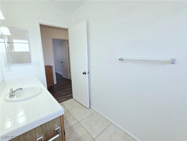 Building Photo - 9433 Valencia Canyon Dr