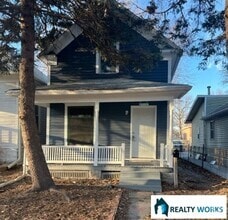 Building Photo - Quaint Updated House for Rent