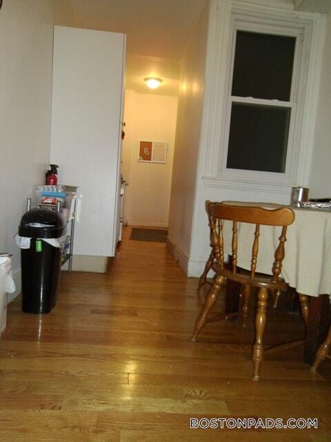 Building Photo - 35 Brookline St