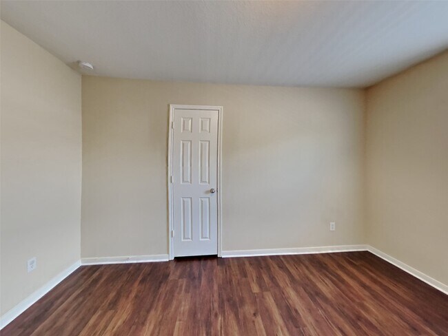 Building Photo - 8310 Wainwright Way