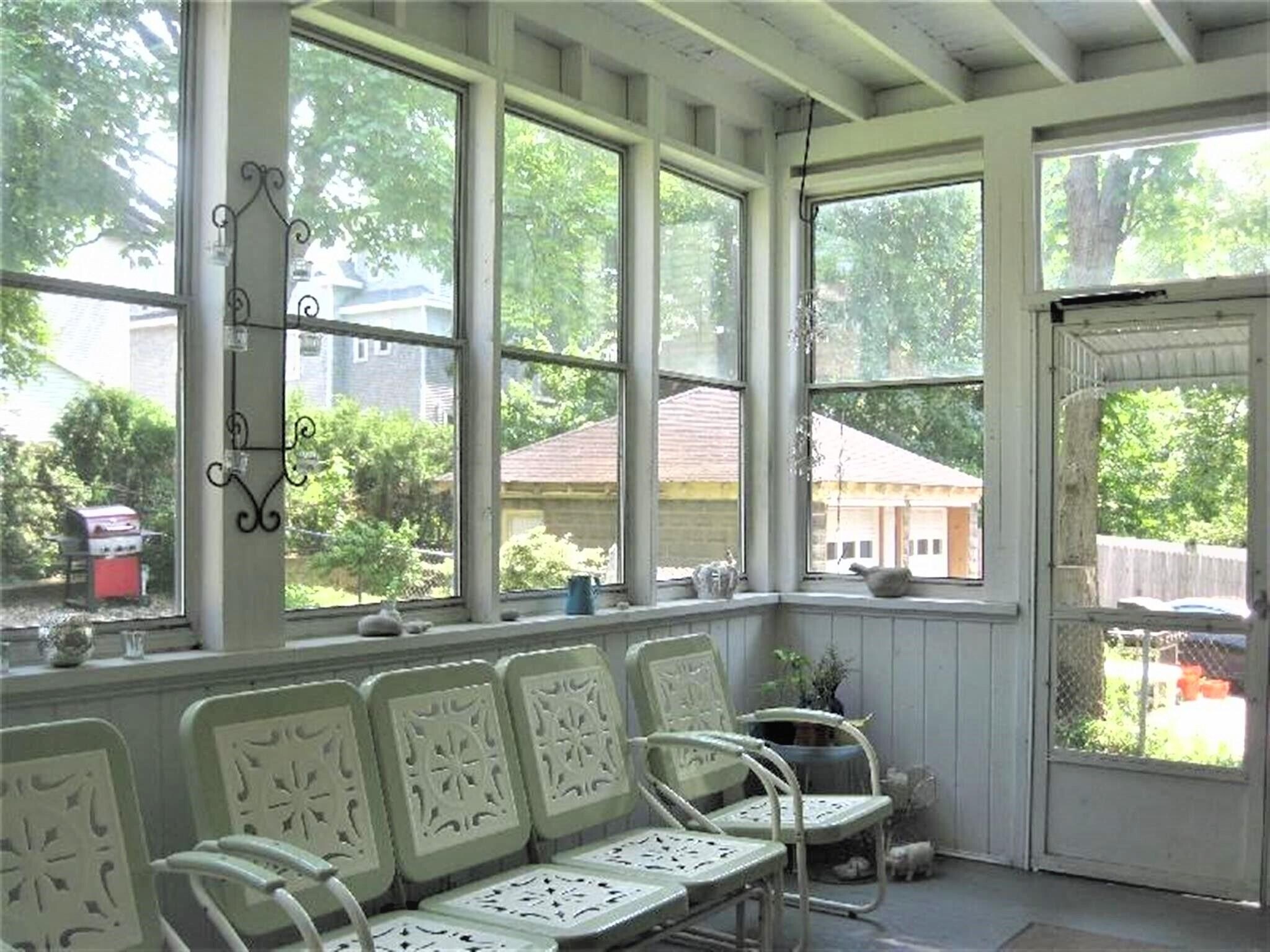 Building Photo - 87 Bartlett St