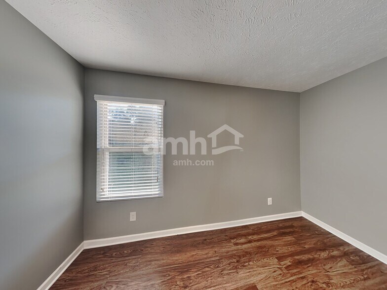 Building Photo - 1010 Harmony Ln