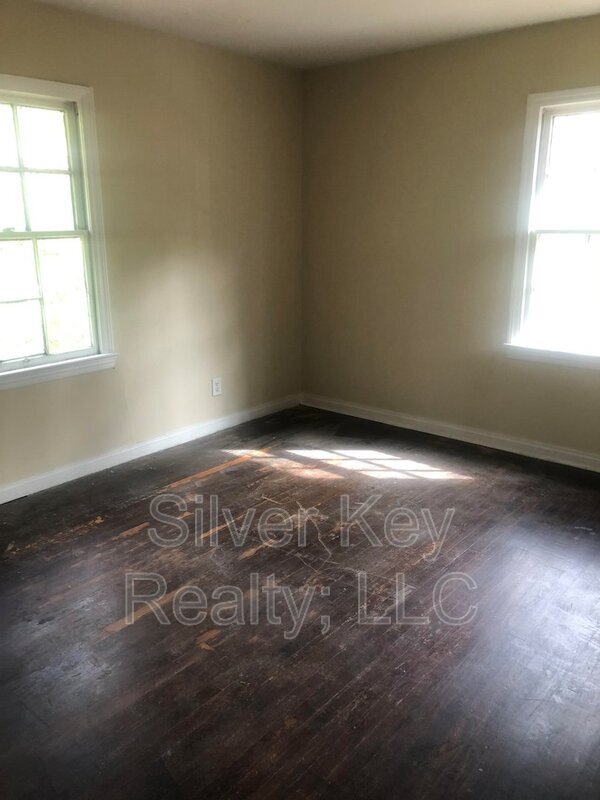 Building Photo - 505 Guille St